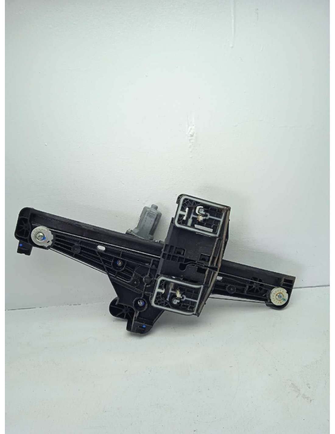 ELEVALUNAS TRASERO IZQUIERDO - 827547... ELEVALUNAS TRASERO IZQUIERDO - 827547...