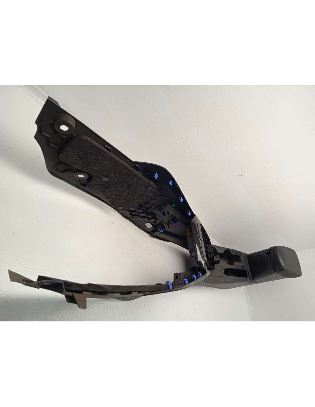 APOYABRAZOS CENTRAL OPEL CORSA F... APOYABRAZOS CENTRAL OPEL CORSA F...