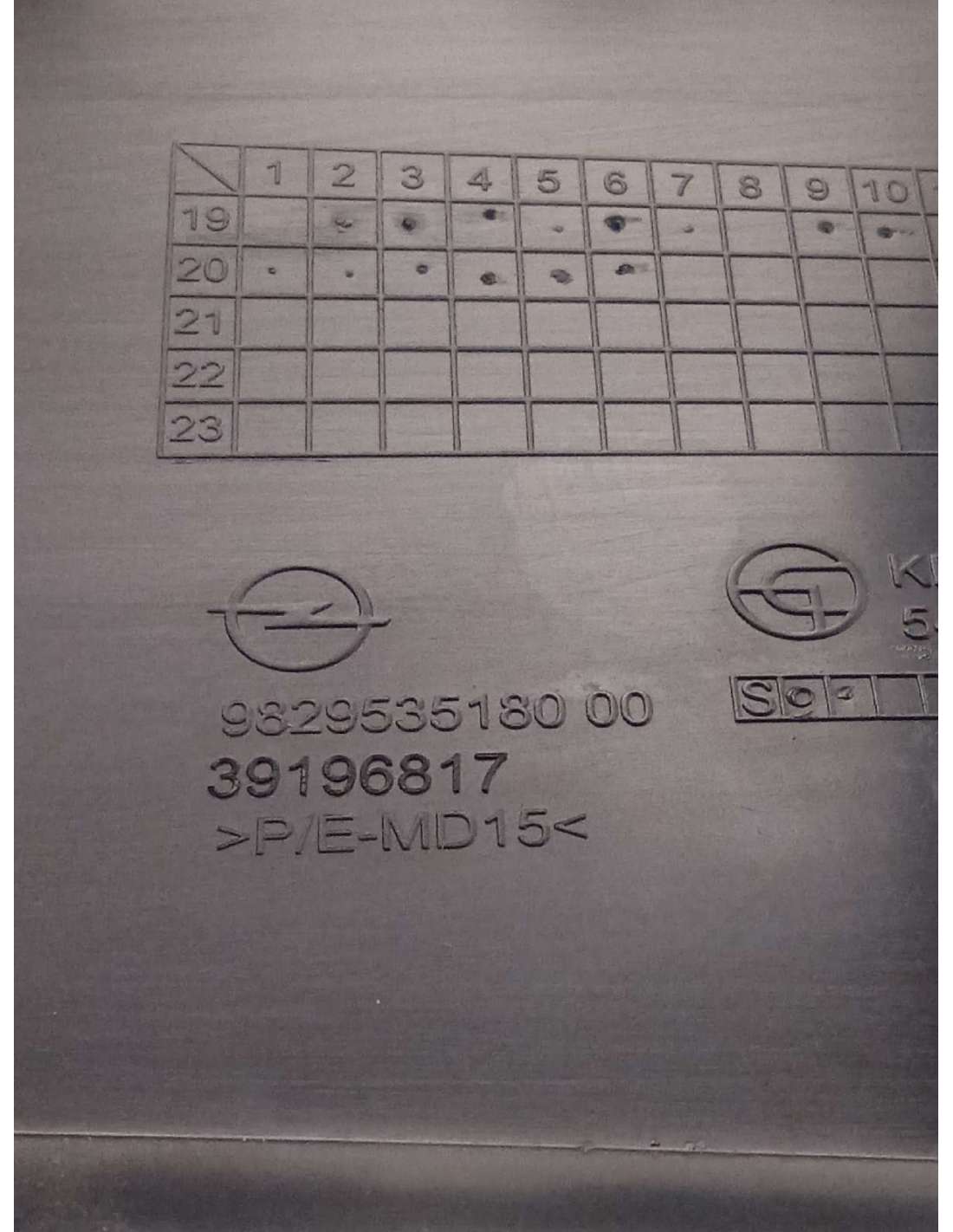 APOYABRAZOS CENTRAL OPEL CORSA F... APOYABRAZOS CENTRAL OPEL CORSA F...