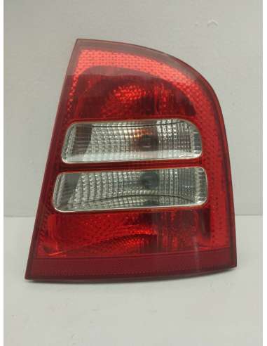 PILOTO TRASERO DERECHO SKODA OCTAVIA...