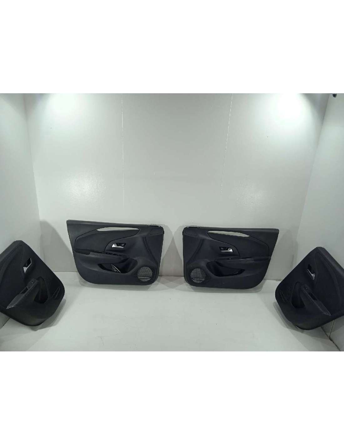 JUEGO ASIENTOS COMPLETO OPEL CORSA F... JUEGO ASIENTOS COMPLETO OPEL CORSA F...