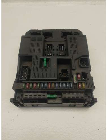 CAJA RELES / FUSIBLES - 828111 /...