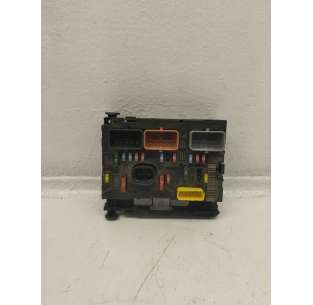 CAJA RELES / FUSIBLES...
