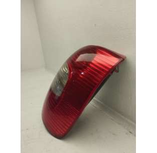 PILOTO TRASERO DERECHO... 2