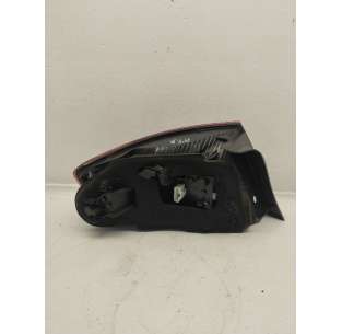 PILOTO TRASERO DERECHO... 2