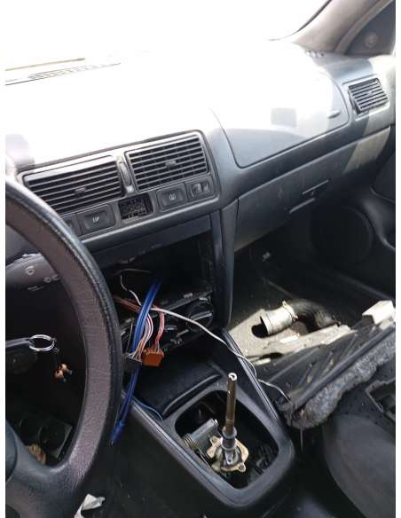 volkswagen golf iv berlina (1j1) del año 2006