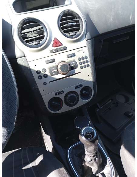 opel corsa d del año 2007