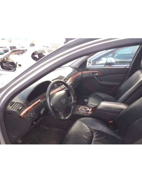 mercedes-benz clase s (w220) berlina del año 2001