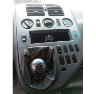 mercedes-benz vito (w638) combi del año 2002 2