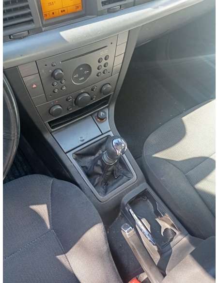 opel vectra c berlina del año 2003