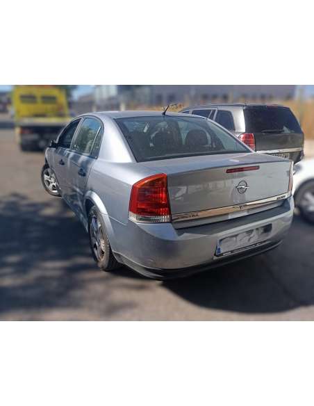 opel vectra c berlina del año 2003