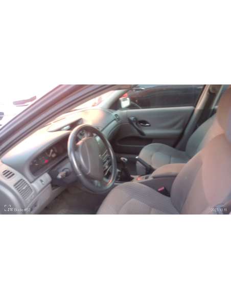 renault laguna ii (bg0) del año 2003