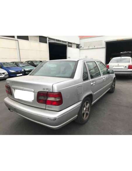 volvo s70 berlina del año 1999