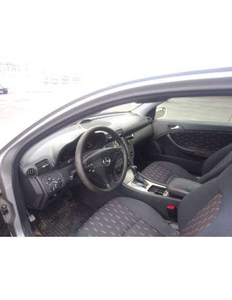 mercedes-benz clase c (w203) sportcoupe del año 2005