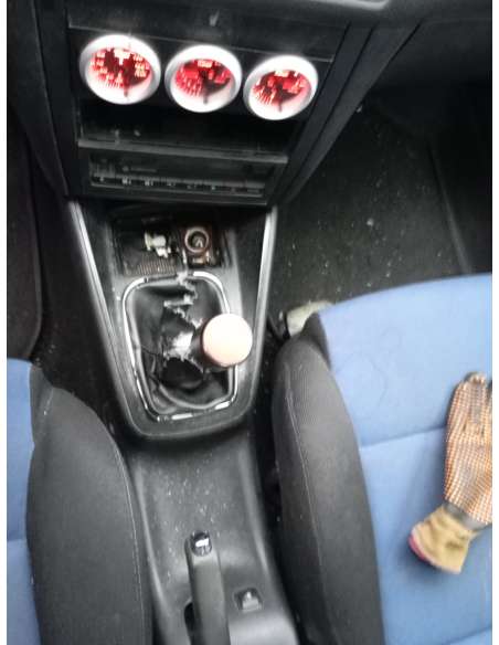 volkswagen golf iv berlina (1j1) del año 2002