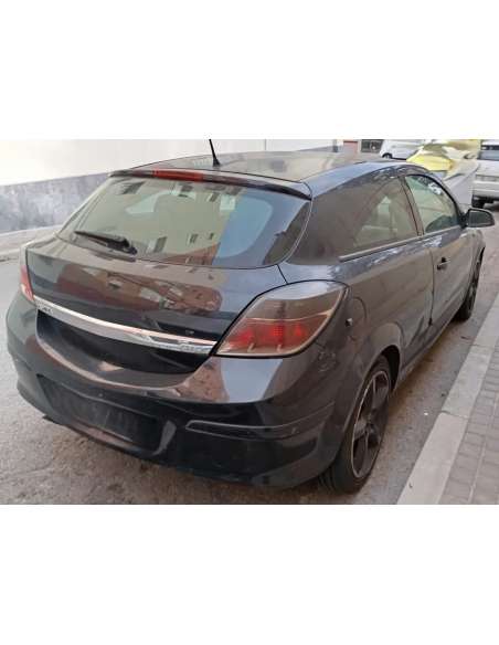 opel astra gtc del año 2005