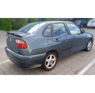 seat cordoba berlina (6k2) del año 2000 2