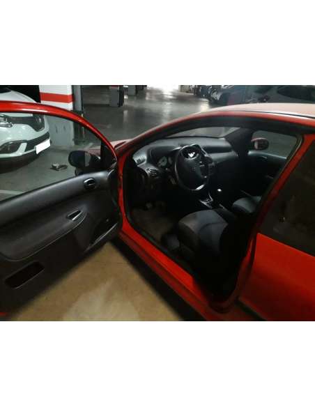 peugeot 206 berlina del año 2003