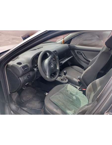 seat toledo (1m2) del año 2004