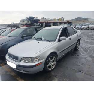 volvo s40 berlina del año 2002