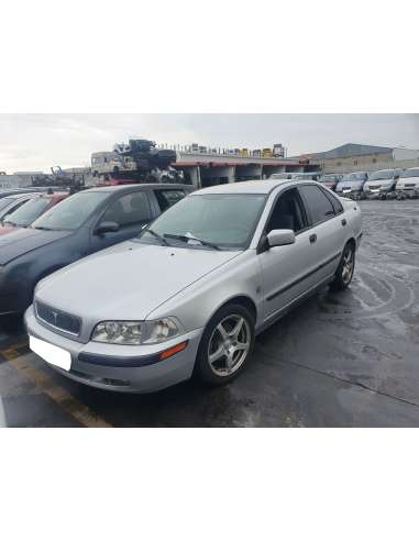volvo s40 berlina del año 2002