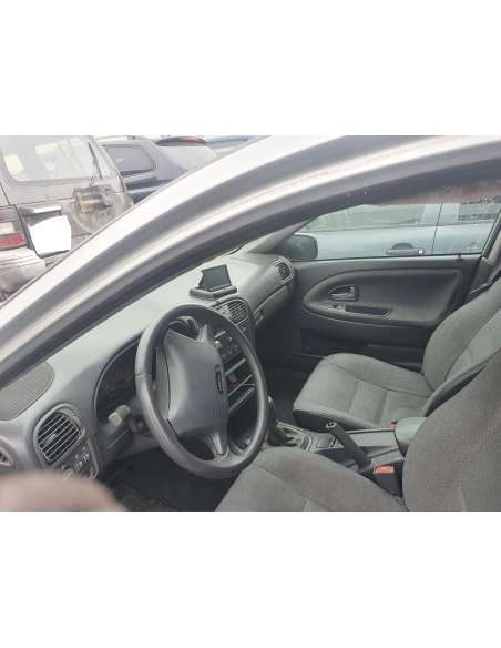 volvo s40 berlina del año 2002