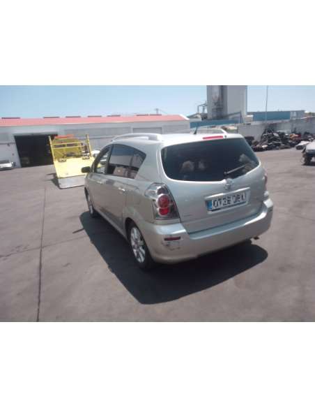 toyota corolla verso (r1) del año 2004