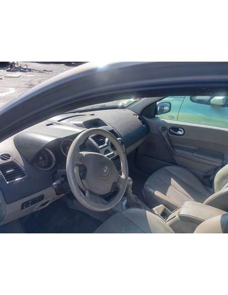 renault megane ii classic berlina del año 2003