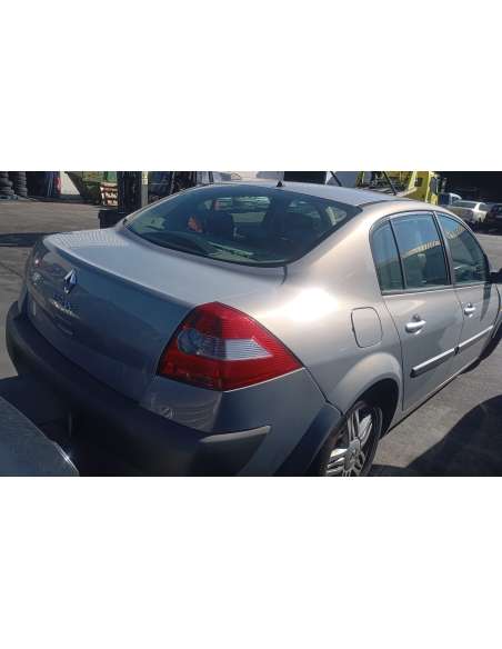 renault megane ii classic berlina del año 2003