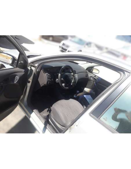 ford focus berlina (cak) del año 2003