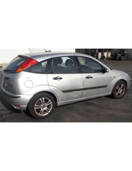 ford focus berlina (cak) del año 2003