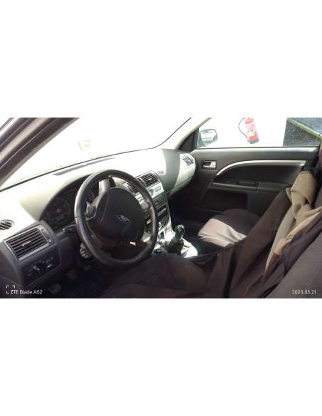 ford mondeo berlina (ge) del año 2004