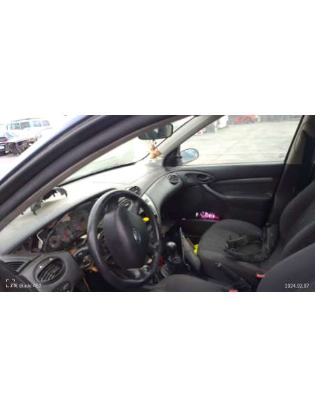 ford focus berlina (cak) del año 2003