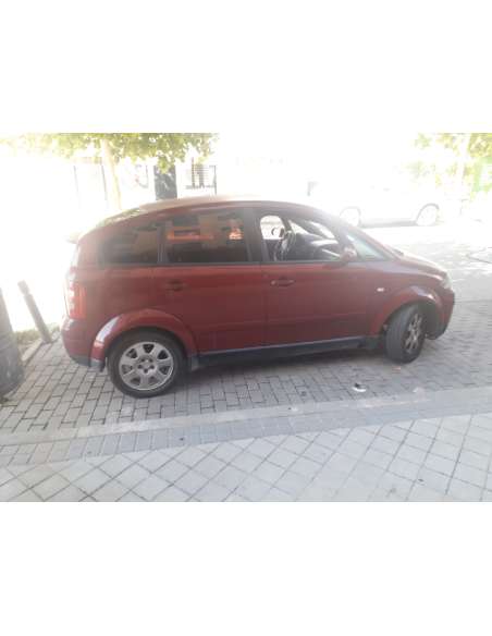 audi a2 (8z) del año 2002