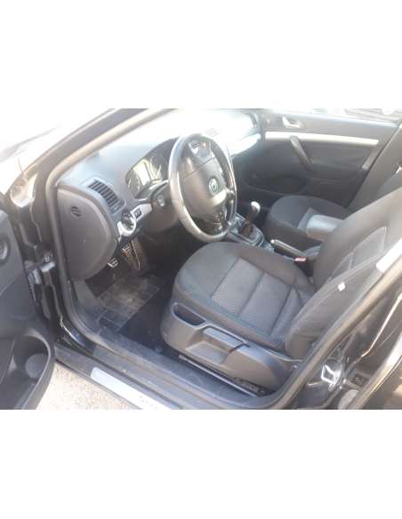 skoda octavia combi (1z5) del año 2008