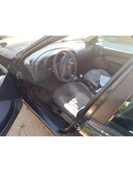 citroën xsara berlina del año 2002