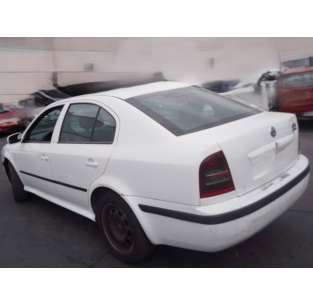 skoda octavia berlina (1u2) del año 2001 2