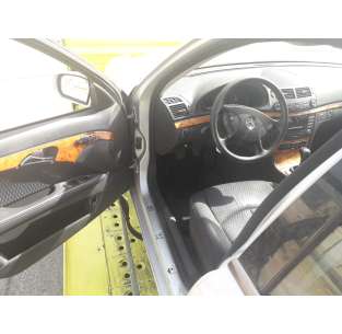 mercedes-benz clase e (w211) berlina del año 2007 2