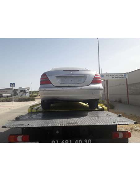 mercedes-benz clase e (w211) berlina del año 2007