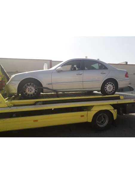 mercedes-benz clase e (w211) berlina del año 2007