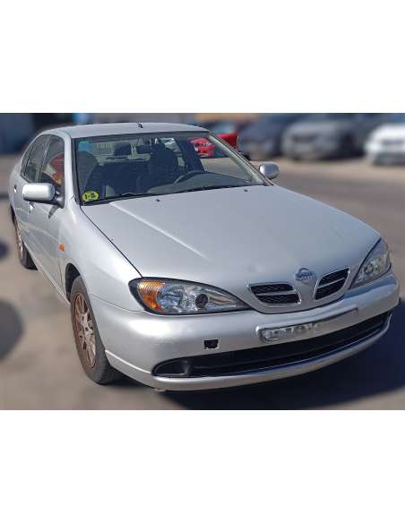 nissan primera berlina (p11) del año 2001