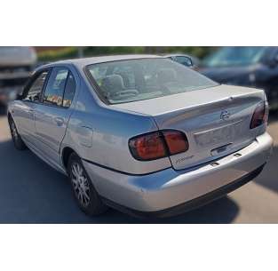 nissan primera berlina (p11) del año 2001 2