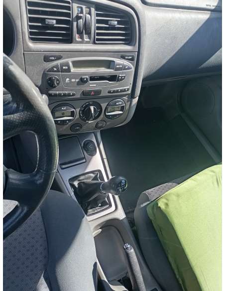 nissan primera berlina (p11) del año 2001