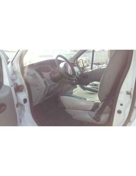 nissan primastar (x83) del año 2004