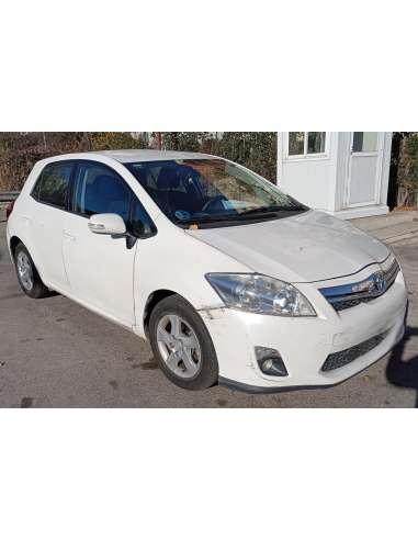 toyota auris del año 2011