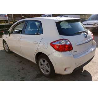 toyota auris del año 2011 2