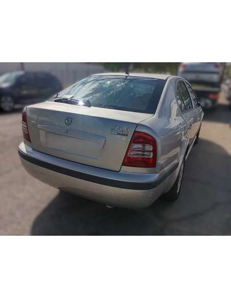 skoda octavia combi (1u5) del año 2000