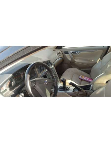 volvo s60 berlina del año 2005