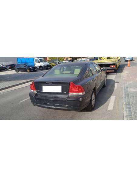 volvo s60 berlina del año 2005