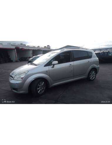 toyota corolla verso (e12) del año 2004